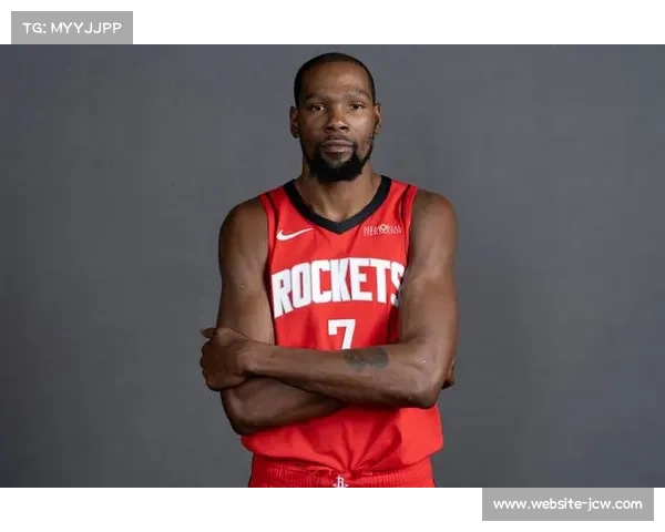 杜兰特谈火箭首秀胜利称期待延续好状态带领球队不断前进