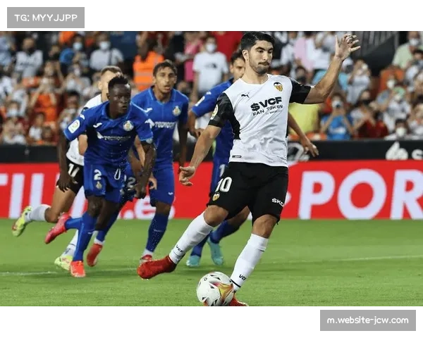 巴列卡诺控球率不占优但反击高效 边路传中成主要进攻手段